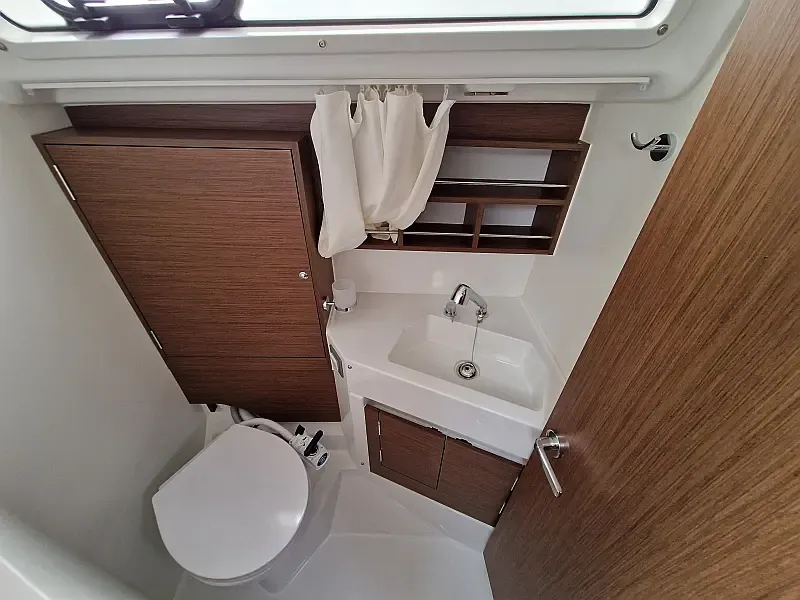 Oceanis 34.1 (ID=9424) - фото 20