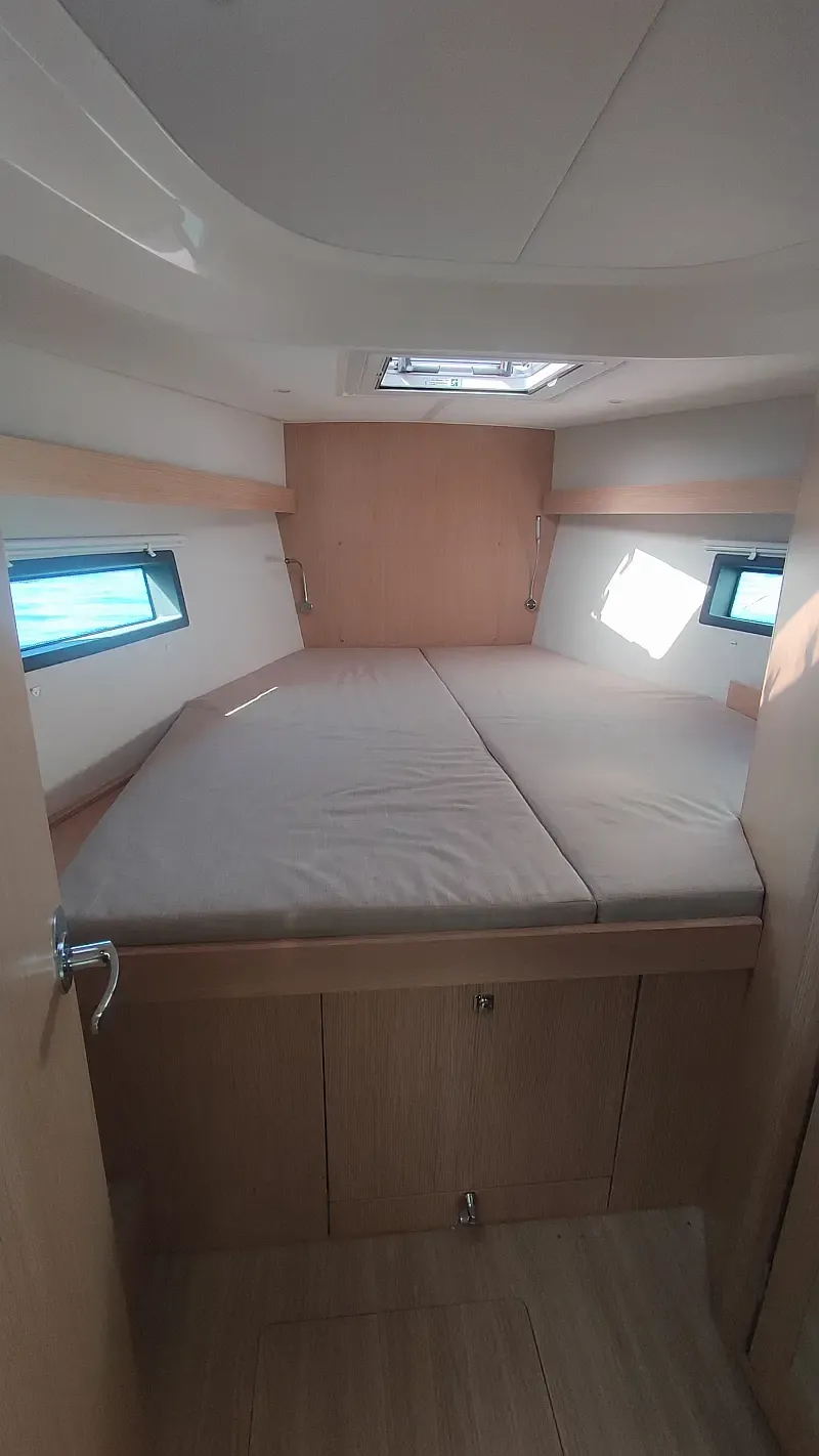 Bavaria C42 (ID=9573) - фото 8