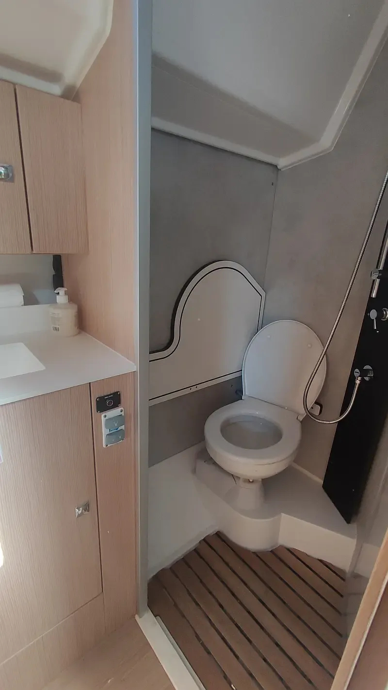 Bavaria C42 (ID=9573) - фото 10