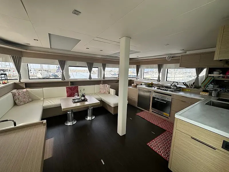 Lagoon 55 (ID=9873) - фото 18