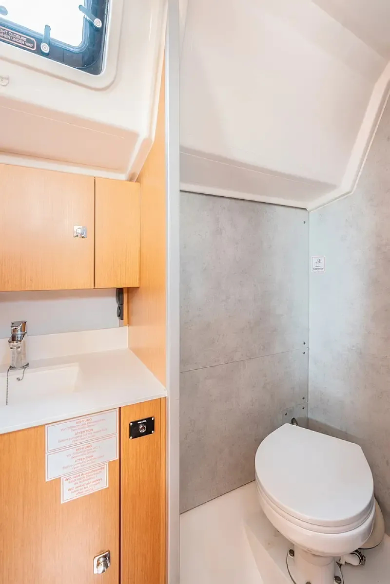 Bavaria C42 (ID=9923) - фото 17